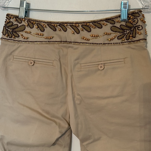 🎈3/$25🎈Robert Rodriguez Embellished Waist Capris - Picture 4 of 10